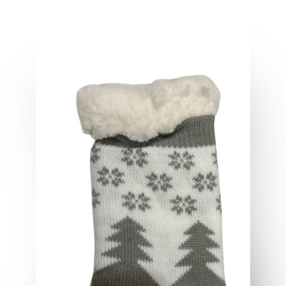 Dosoni Womens Slipper Fuzzy Socks - Snowflake Grey, US Women 5-10 - Picture 4 of 4